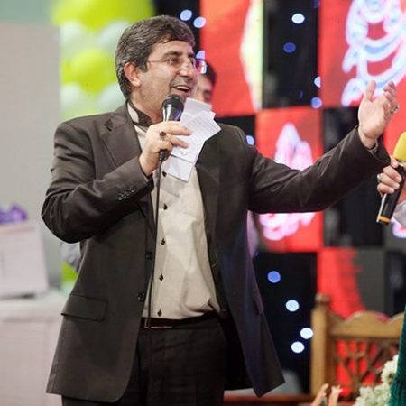  محمد رضا طاهری بر عکس شد زمین به هوا نور می دهد
